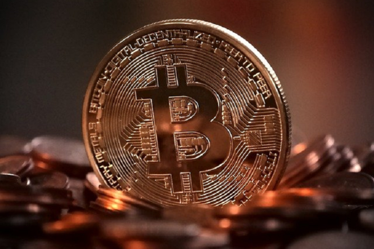 Apa Itu Bitcoin? Pengenalan, Cara Kerja, dan Potensinya